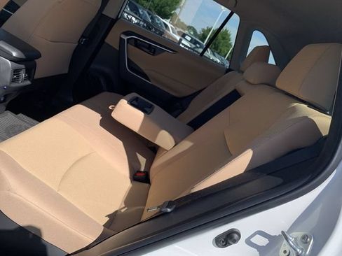 Certified 2025 Toyota RAV4 LE AWD/4WD image 10