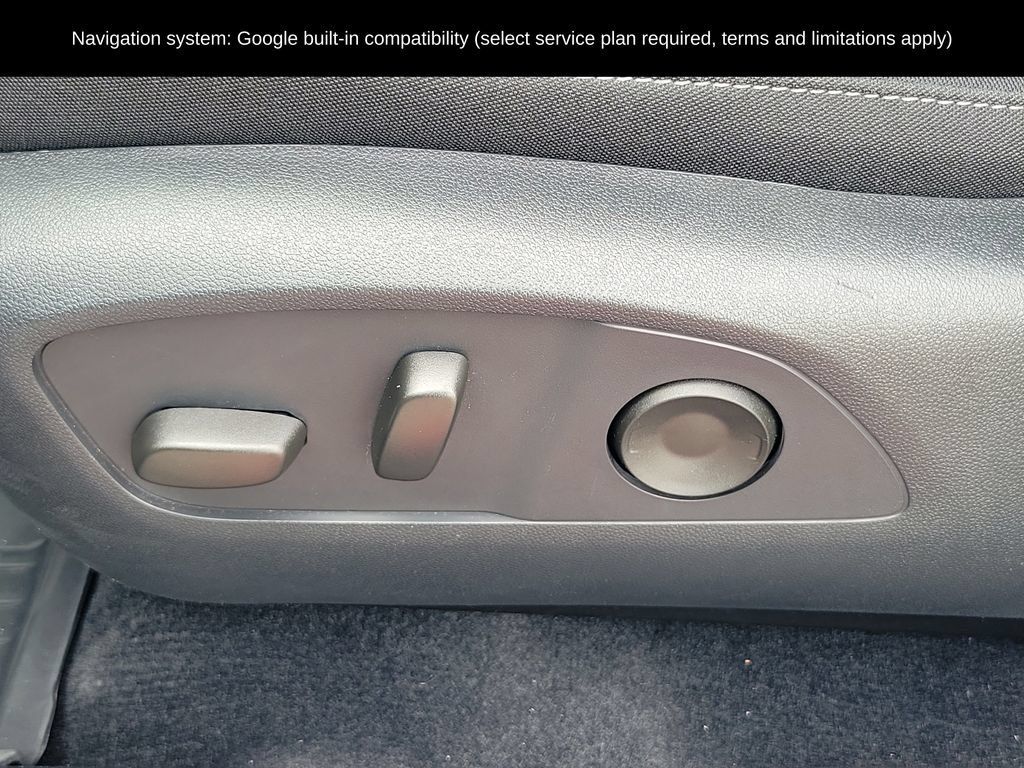 Used 2025 Chevrolet Equinox EV LT w/ Comfort Package FWD image 7