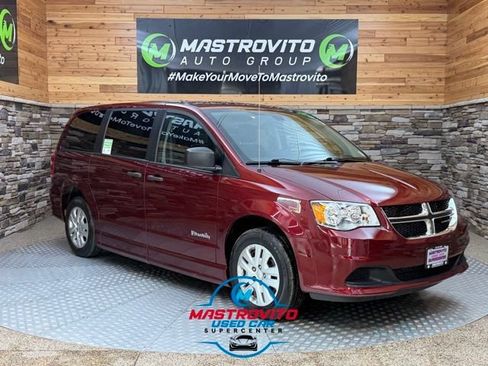 Used 2019 Dodge Grand Caravan SE w/ Power Convenience Group I FWD image 1