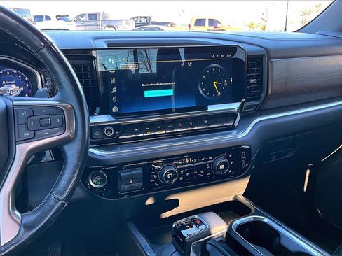 Used 2023 Chevrolet Silverado 1500 High Country w/ High Country Premium Package image 6