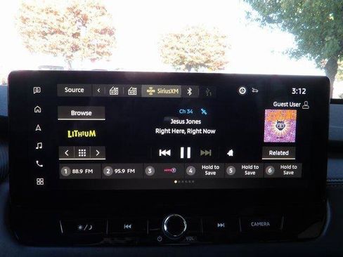 New 2025 Mitsubishi Outlander SE image 31