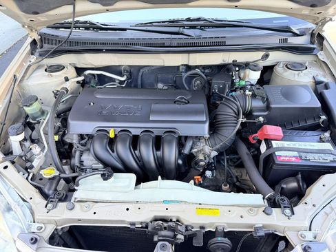 Used 2004 Toyota Corolla LE FWD image 17