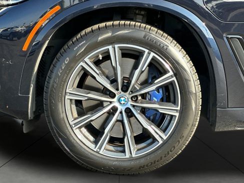 Used 2023 BMW X5 xDrive45e w/ Executive Package AWD/4WD image 26