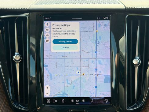 Used 2023 Volvo XC60 B5 Ultimate w/ Climate Package image 32