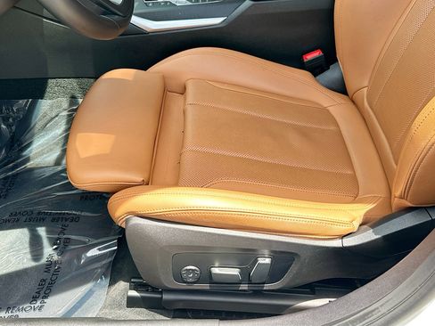 Used 2024 BMW 330i Sedan w/ Convenience Package RWD image 17