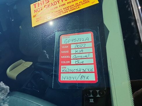 Used 2022 Kia Carnival EX FWD image 9