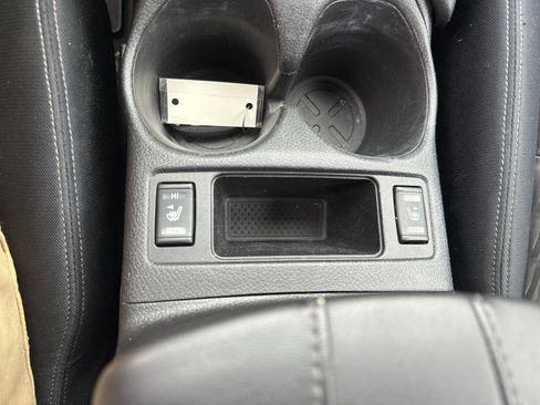 Used 2018 Nissan Rogue SV image 20