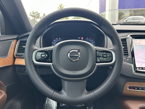 Certified 2023 Volvo XC90 B6 Core w/ Climate Package image 18