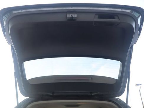 Used 2022 Volkswagen Taos SE FWD image 23