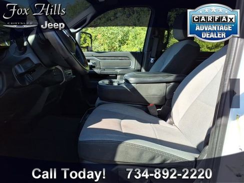Used 2024 RAM 2500 Big Horn AWD/4WD image 15