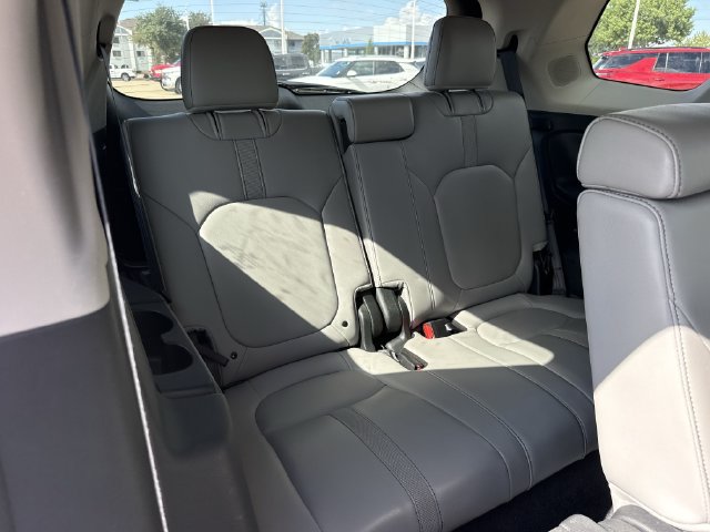 Used 2025 Honda Pilot Touring image 36