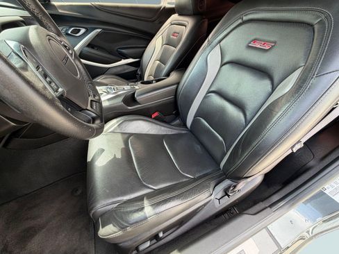 Used 2017 Chevrolet Camaro SS RWD image 5