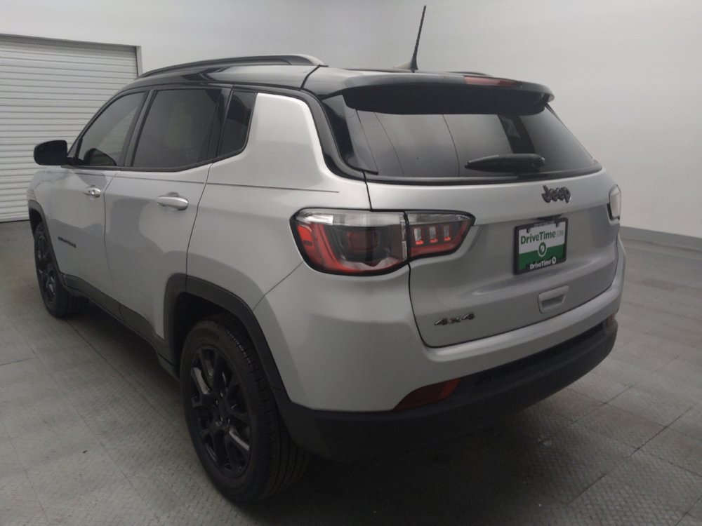 Used 2024 Jeep Compass Latitude w/ Convenience Group AWD/4WD image 5