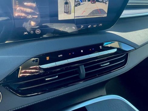 New 2026 Buick Enclave Sport Touring image 13