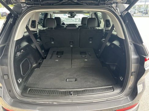 Used 2022 Jeep Grand Cherokee L Limited image 27