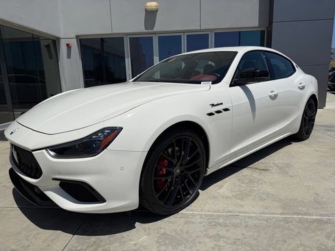 Certified 2022 Maserati Ghibli Modena RWD image 5