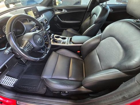 Used 2018 Kia Stinger GT1 RWD image 24