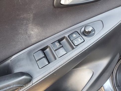 Used 2017 Toyota Yaris iA image 18