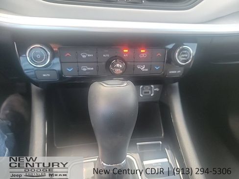Used 2025 Jeep Compass Limited AWD/4WD image 10