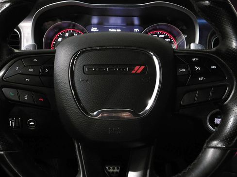 Used 2018 Dodge Charger R/T Scat Pack RWD image 39