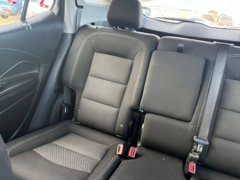 Used 2024 GMC Terrain SLE FWD image 37