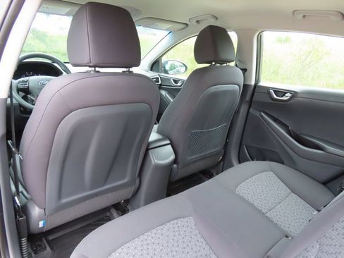 Used 2017 Hyundai Ioniq Blue FWD image 25