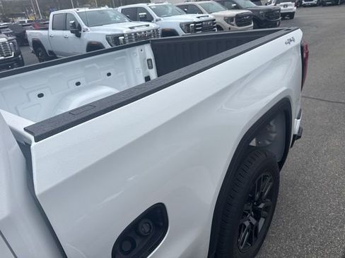 New 2026 GMC Sierra 1500 Elevation image 7