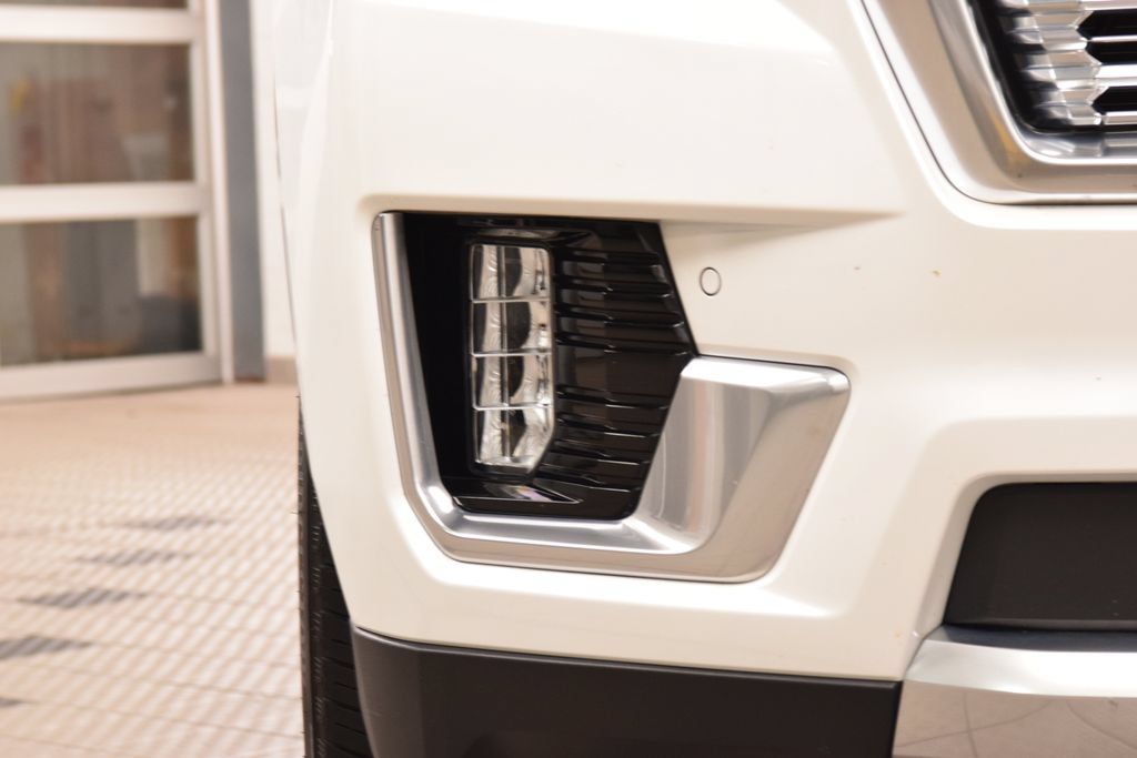 Used 2024 GMC Yukon Denali AWD/4WD image 14