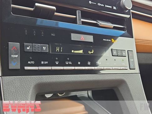 Used 2021 Toyota Avalon Limited w/ Advanced Safety Package image 11