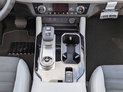 New 2026 Mitsubishi Outlander SE FWD image 17