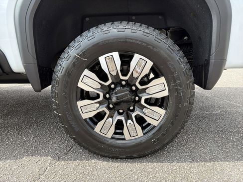 New 2026 GMC Sierra 2500 Denali w/ Denali Reserve Package AWD/4WD image 23