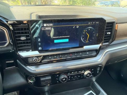 Used 2024 Chevrolet Silverado 1500 High Country w/ Technology Package AWD/4WD image 11