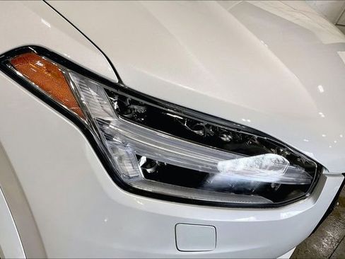 Certified 2023 Volvo XC90 T8 Ultimate w/ Lounge Package image 31