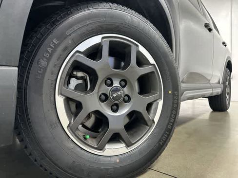 Used 2024 Honda Pilot TrailSport image 28