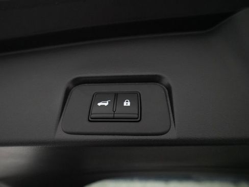 Certified 2023 Nissan Rogue SV image 15