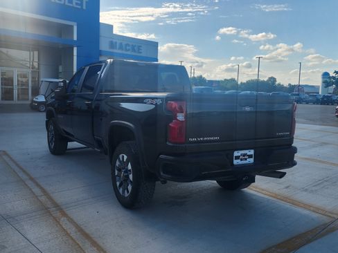 Used 2025 Chevrolet Silverado 2500 Custom w/ Custom Value Package AWD/4WD image 7