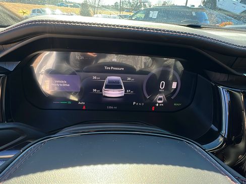 Used 2024 Jeep Wagoneer Launch Edition image 30