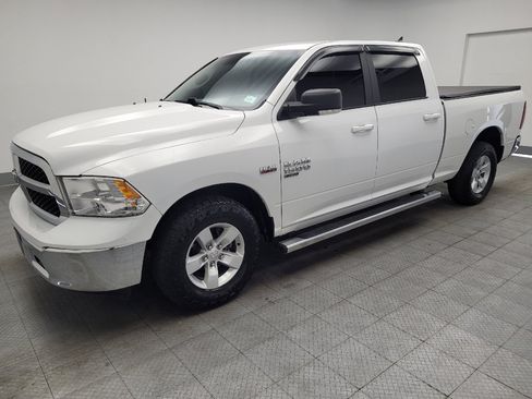 Used 2020 RAM 1500 Classic SLT w/ Luxury Group RWD image 2