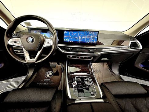 Used 2023 BMW X7 xDrive40i w/ Executive Package image 16