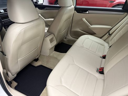Used 2015 Volkswagen Passat 1.8T Wolfsburg Edition FWD image 18