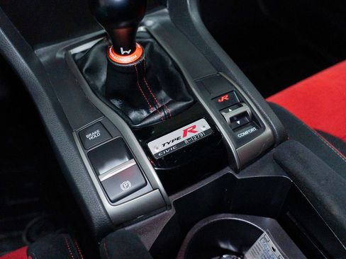 Used 2018 Honda Civic Type R image 51