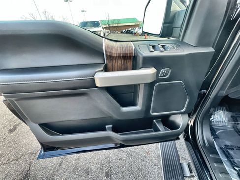 Used 2020 Ford F150 Lariat w/ Equipment Group 502A Luxury image 15