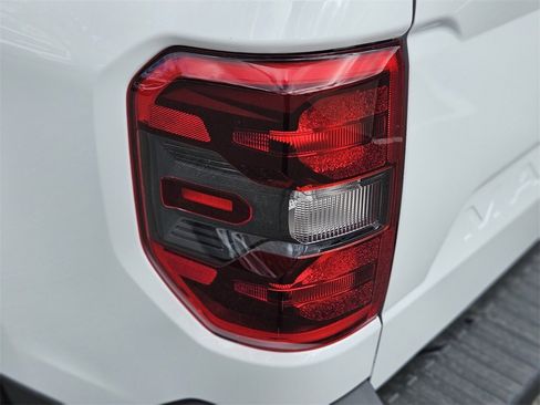 New 2025 Ford Maverick Lariat image 9