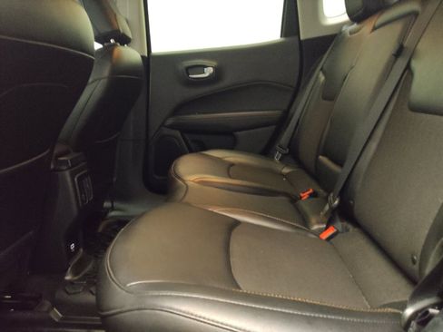 Used 2021 Jeep Compass Latitude AWD/4WD image 18