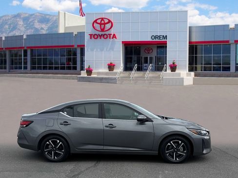 Used 2024 Nissan Sentra SV FWD image 3