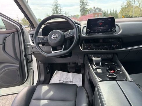 Used 2023 Nissan Rogue SL AWD/4WD image 17