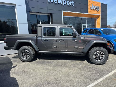New 2026 Jeep Gladiator Rubicon AWD/4WD image 2