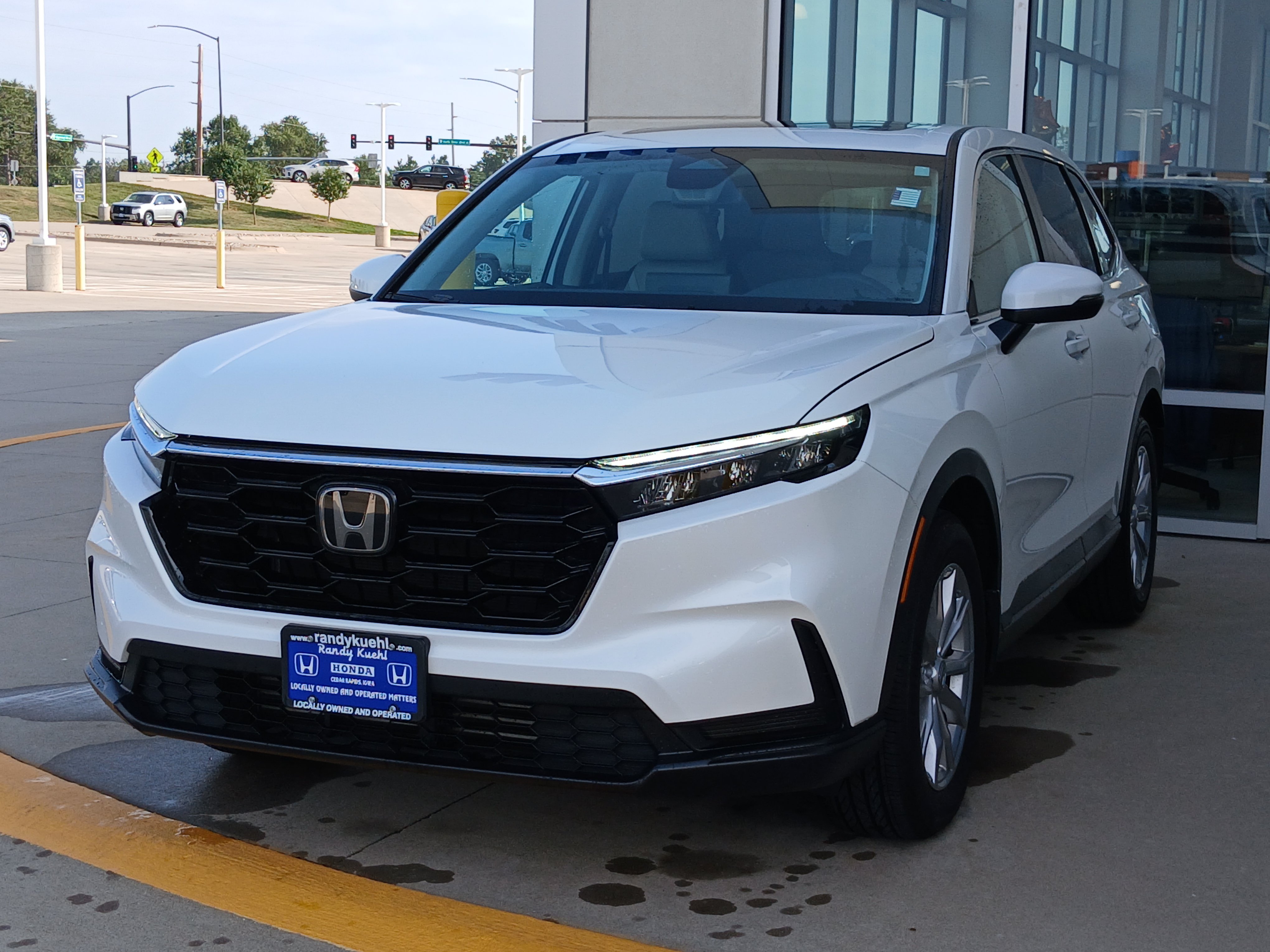Used 2024 Honda CR-V EX image 3