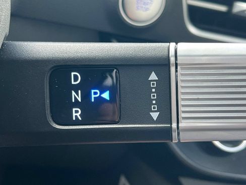 Used 2025 Hyundai Sonata Limited FWD image 30