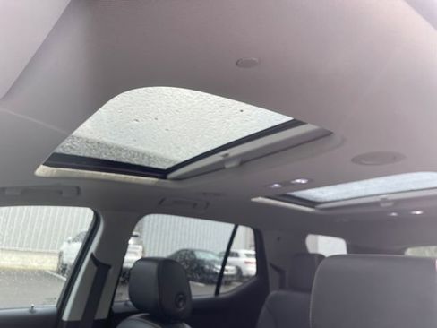 Used 2019 Chevrolet Traverse Premier AWD/4WD image 14